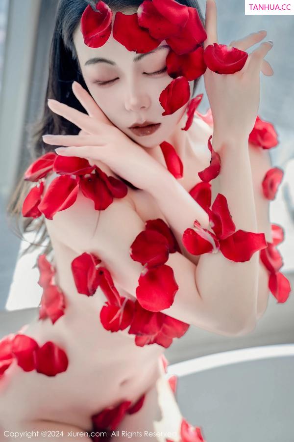   [XiuRen]高清写真图 2024.03.05 No.8175 瑜伽喵 新人美臀第26张图片